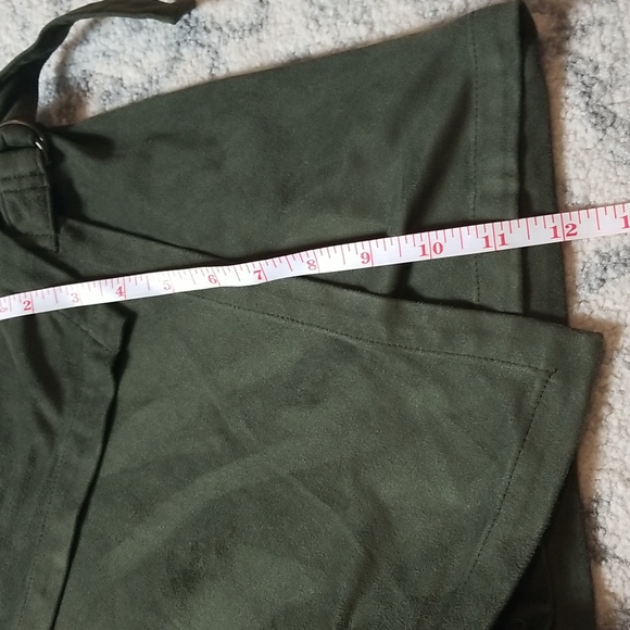 Fall Velvet Shorts - Picture 7 of 8